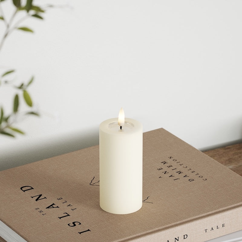 Deluxe Homeart LED Blockkerzen Ø 5 x 10 cm Creme