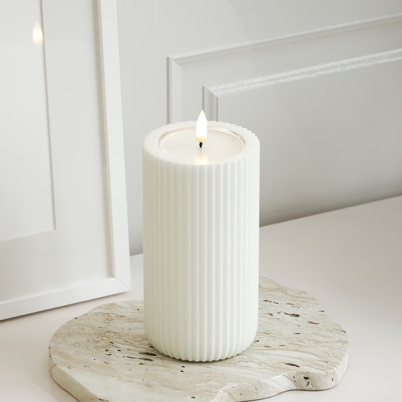 Unique Candles Unique LED Rillelys D 8 x 15 cm Hvid